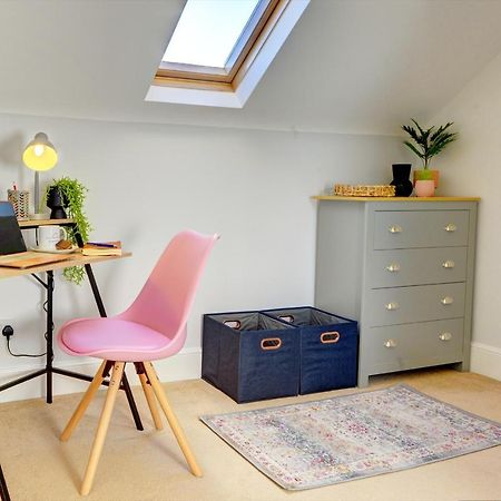 Regency Nest By Spa Town Property - Stylish 3 Bedroom Apartment On 2 Floors, Central 레밍톤 외부 사진