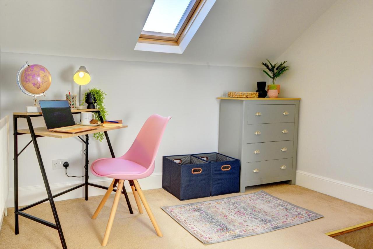 Regency Nest By Spa Town Property - Stylish 3 Bedroom Apartment On 2 Floors, Central 레밍톤 외부 사진