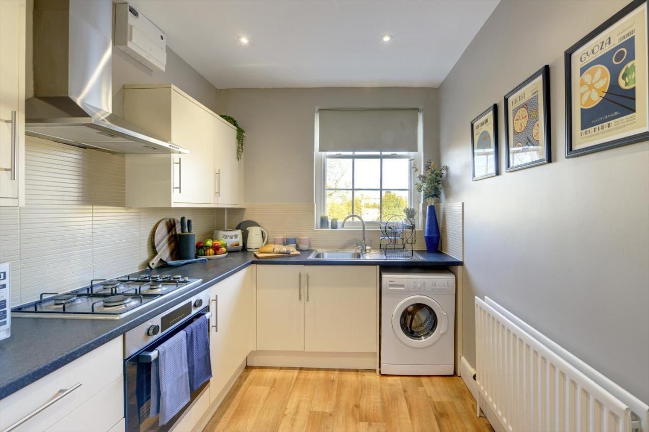 Regency Nest By Spa Town Property - Stylish 3 Bedroom Apartment On 2 Floors, Central 레밍톤 외부 사진