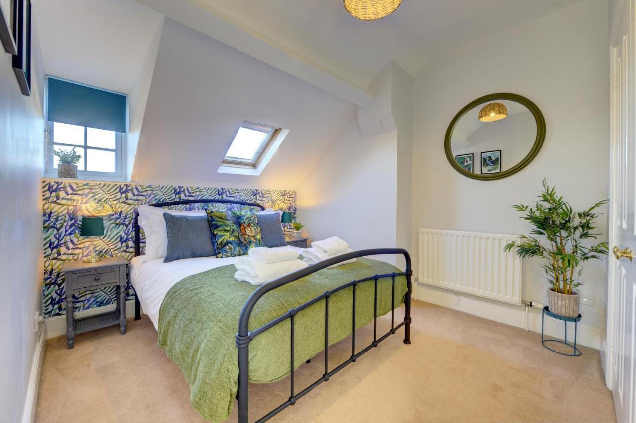 Regency Nest By Spa Town Property - Stylish 3 Bedroom Apartment On 2 Floors, Central 레밍톤 외부 사진