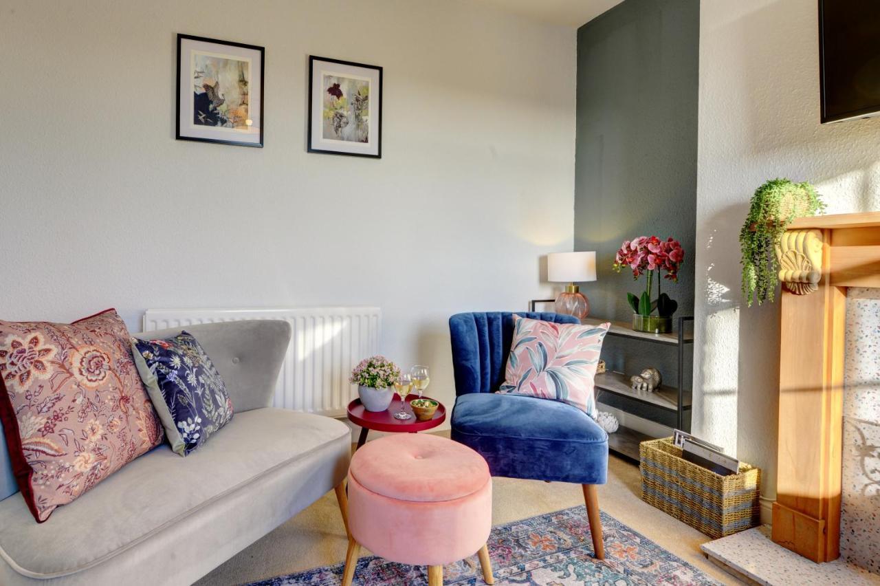 Regency Nest By Spa Town Property - Stylish 3 Bedroom Apartment On 2 Floors, Central 레밍톤 외부 사진